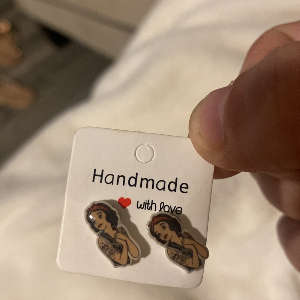 New never worn hand made with love Snow White Earring’s.